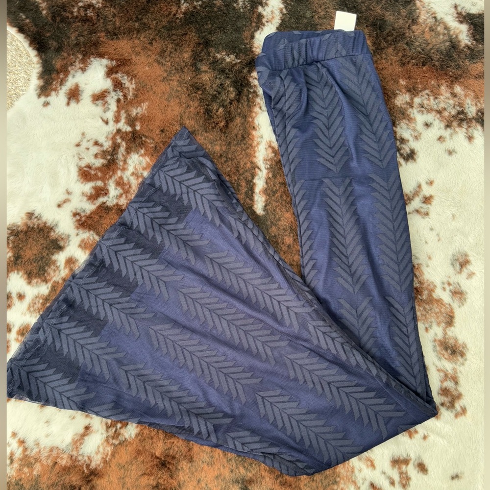 Saints and Hearts Navy Chevron Flare Pants - Small NWT